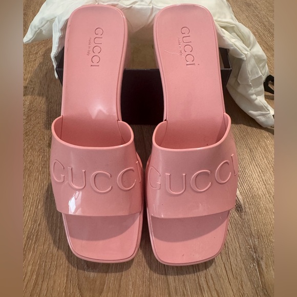 Gucci sandals - Picture 1 of 5